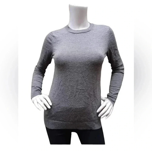 Banana Republic Grey 100% Merino Wool Decorative Arm Slits Top Size Medium - Picture 1 of 8